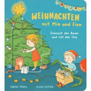 Weihnachten mit Mia und Finn Schmück den Baum