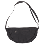 OOTB Halbrunde Schultertasche mit Reisverschluss