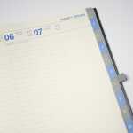 2026 ADINA Wochenkalender A5+ gold-metallic 24x16cm 1 Woche auf 2 Seiten cremefarbenes 80g Papier