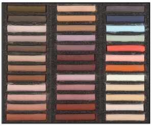 Holzbox 36Pastelle Portr Tiziana C.