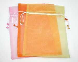 Organza-Beutel 26x19cm mit farbiger Kordel