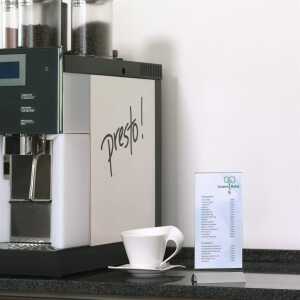 Durable Presenter 1/3 A4 253x116x34mm Tischaufsteller m Alu Standfuß