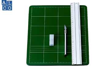 Schneide-Set, je 1 x Lineal, Skalpell, Schneidematte