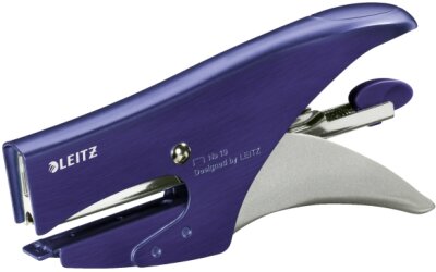 LEITZ Heftzange Style 15 titan blau Kleine Heftzange Style mit Hinterlademe