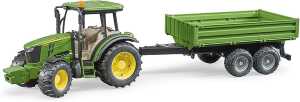 John Deere 5115M mit Bordwandanhänger