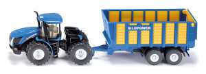 Traktor New Holland Knicklenker mit Silagew.