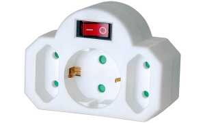 Adapter-Schutzkontakt - 3-fach, weiß, Euro-Steckdose Schalter